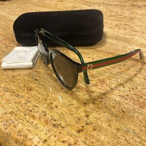 Gucci  GG0702SKN 54-19-145.  Sunglasses.  Authentic made in Italy.  Eyewear